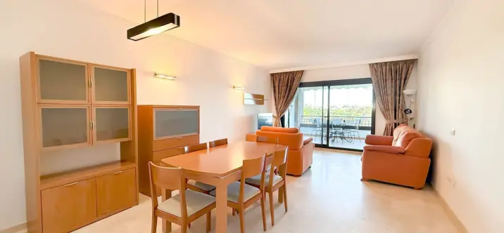 Продажа апартаментов на среднем этаже в Estepona 4