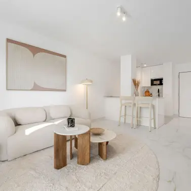 Продажа апартаментов на среднем этаже в Marbella