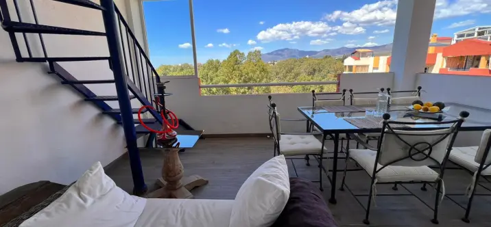 Sale of penthouse in Estepona 0