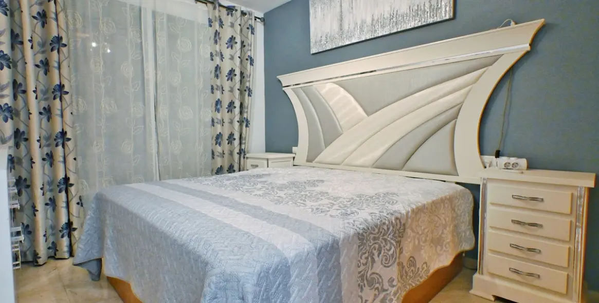 Sale of middle floor apartment in Fuengirola 7