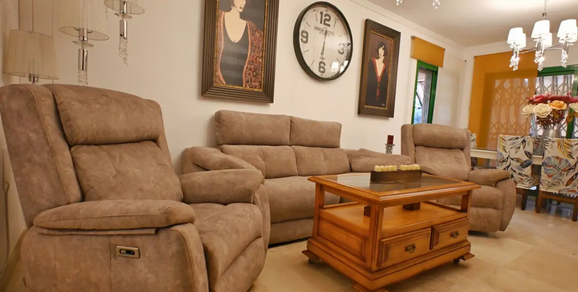 Sale of middle floor apartment in Fuengirola 17