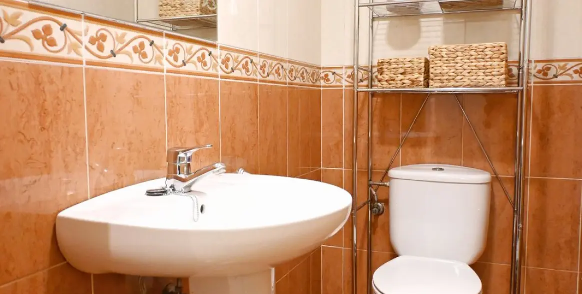 Sale of middle floor apartment in Fuengirola 21