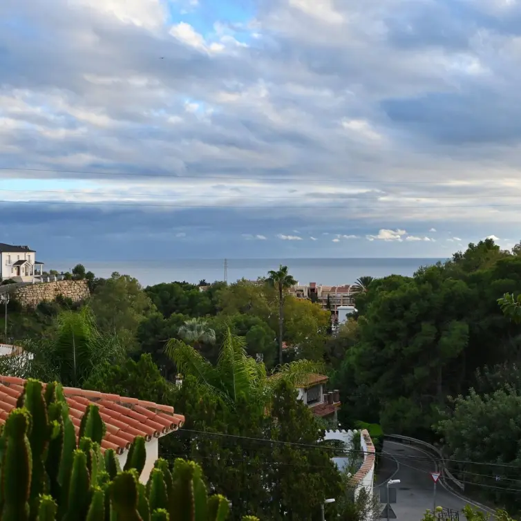 Продажа апартаментов на среднем этаже в Fuengirola