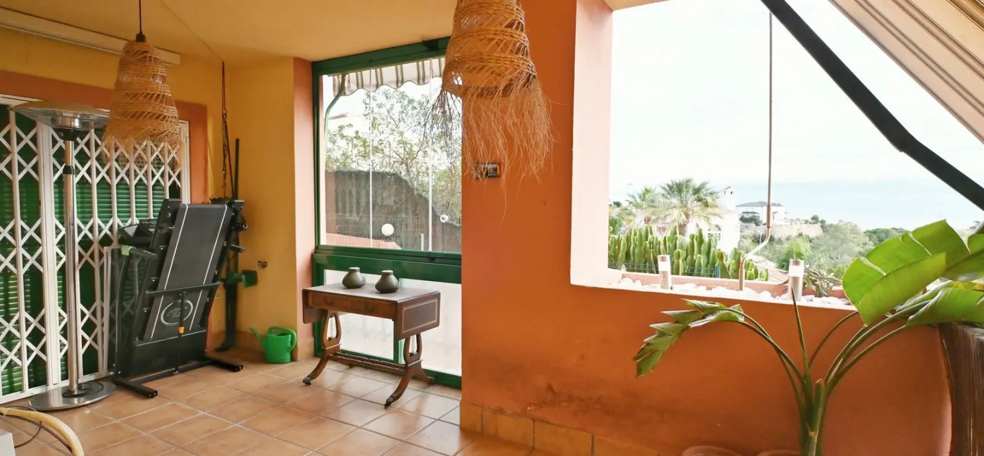 Продажа апартаментов на среднем этаже в Fuengirola 2