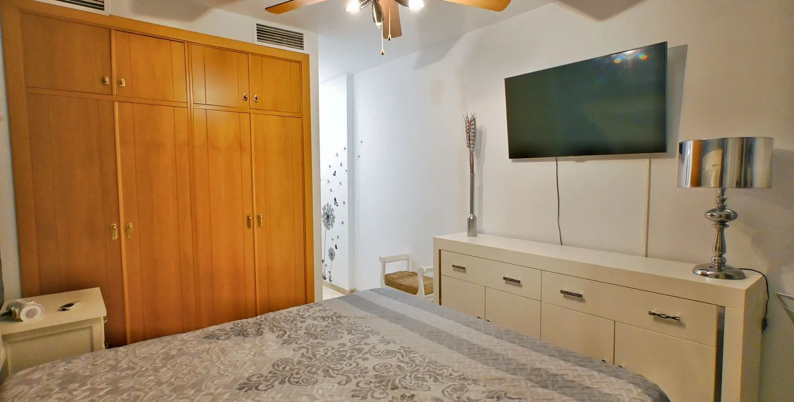 Sale of middle floor apartment in Fuengirola 8