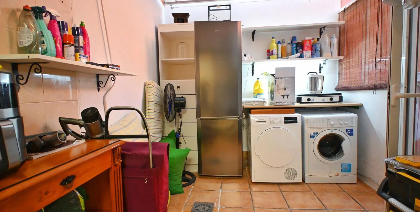 Sale of middle floor apartment in Fuengirola 16