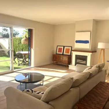 Продажа дома на две семьи в Atalaya