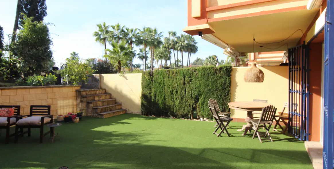 Продажа дома на две семьи в Atalaya 7