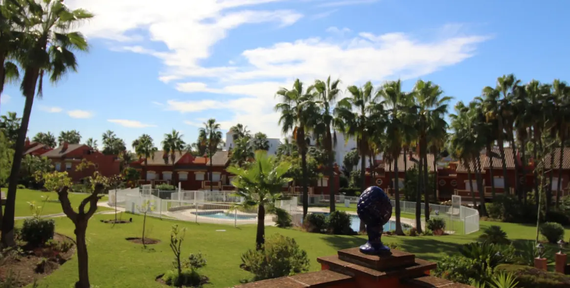 Продажа дома на две семьи в Atalaya 13