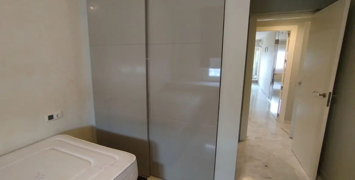 Продажа апартаментов на среднем этаже в Los Alamos 9