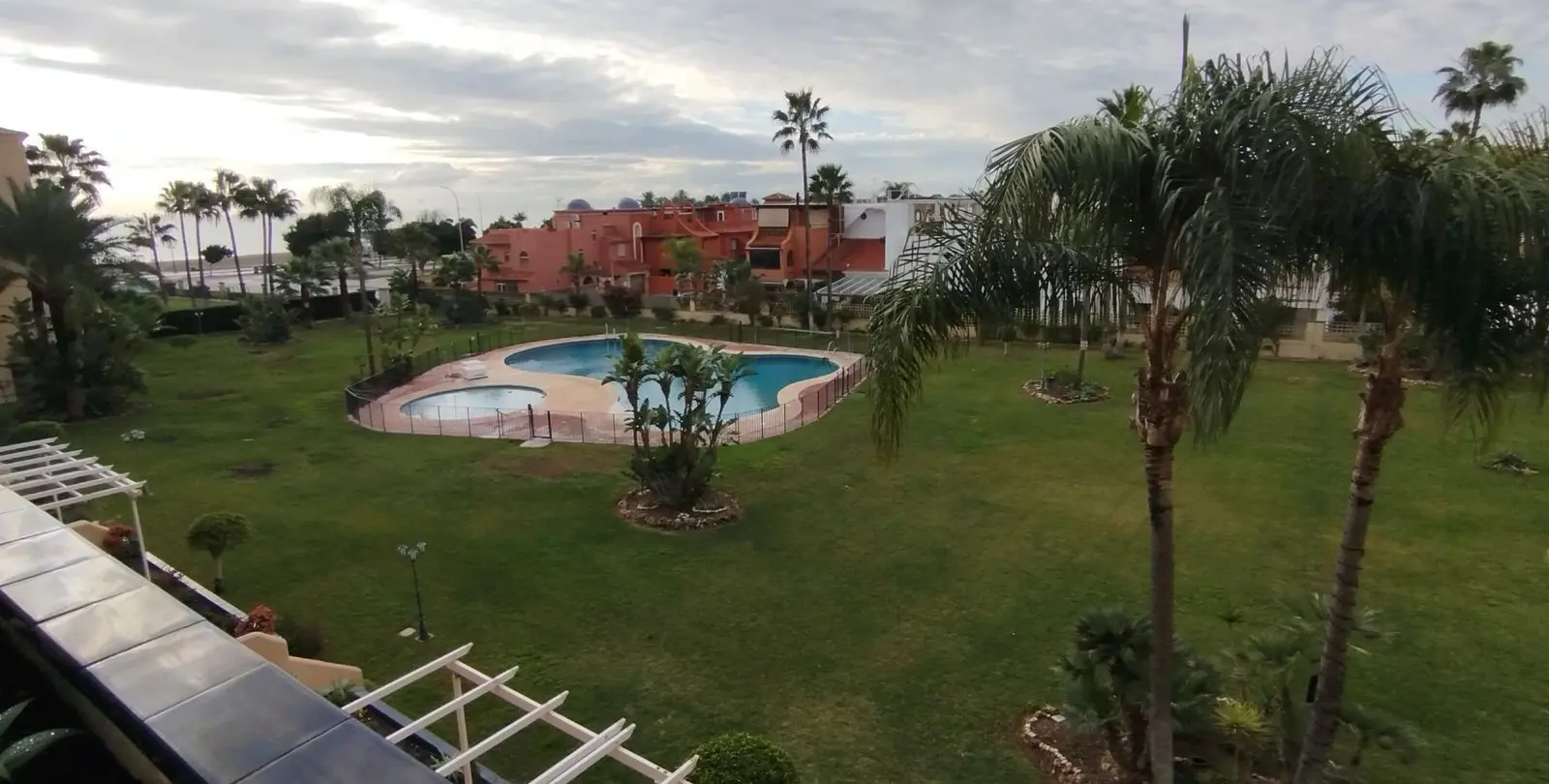 Sale of middle floor apartment in Los Alamos 1