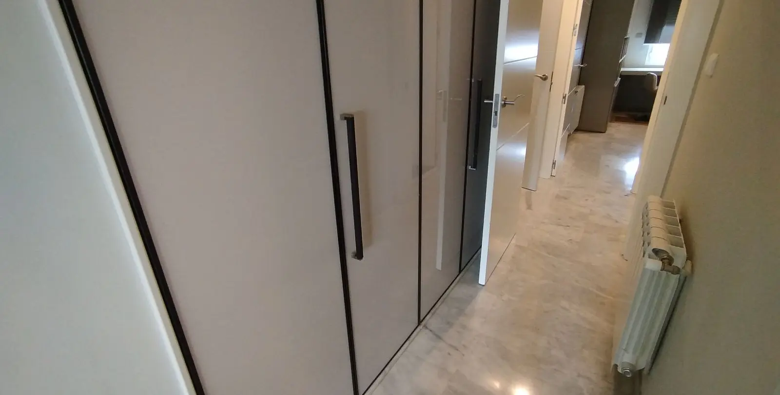 Sale of middle floor apartment in Los Alamos 13
