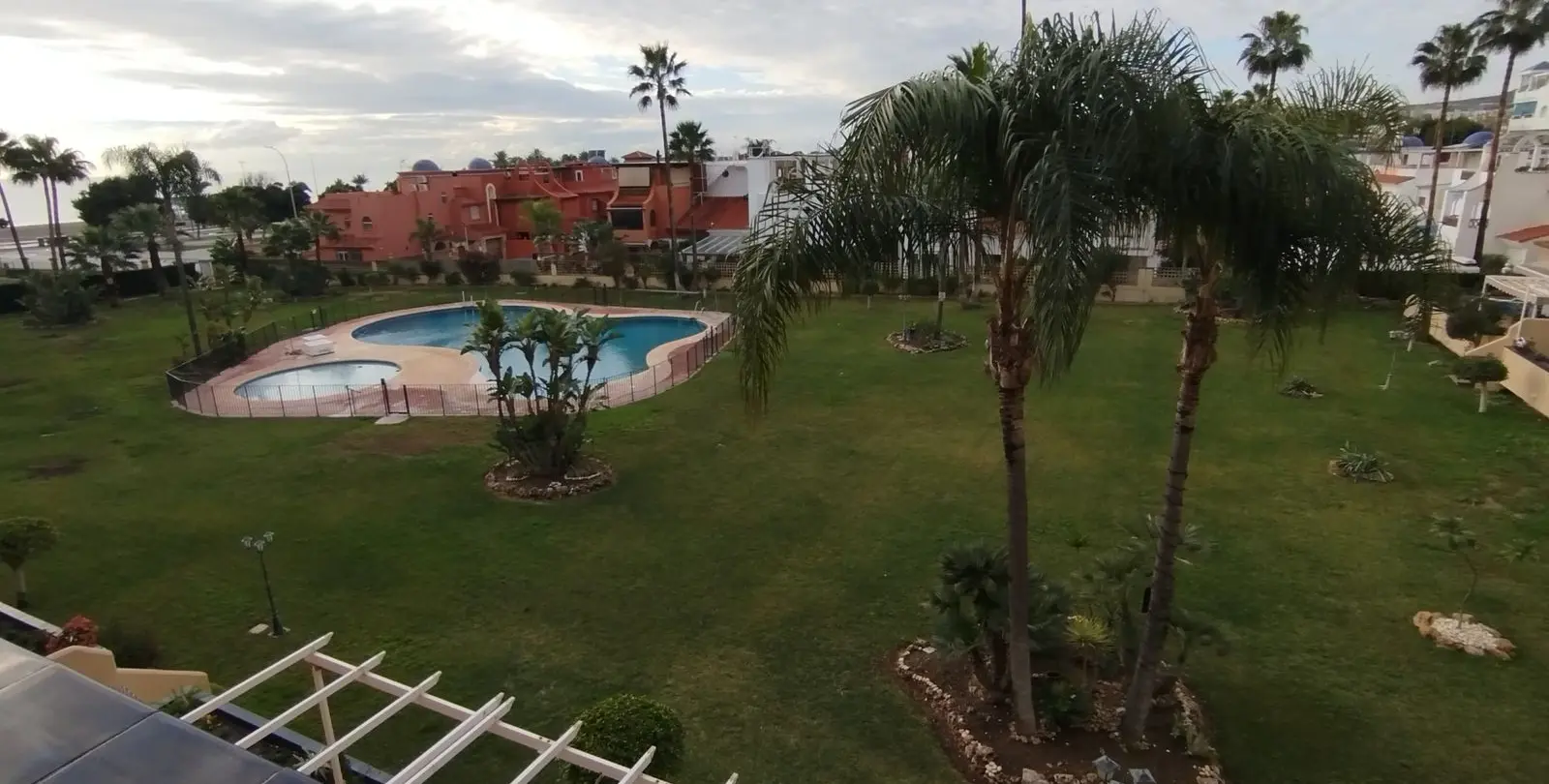 Sale of middle floor apartment in Los Alamos 15