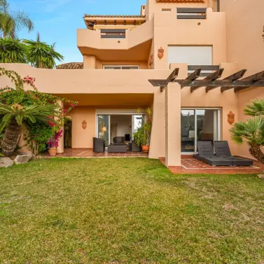 Venta de apartamento en planta baja en Sierra Blanca