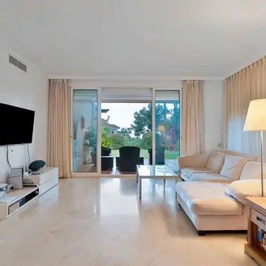 Venta de apartamento en planta baja en Sierra Blanca