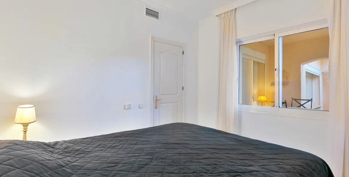 Sale of ground floor apartment in Sierra Blanca 14