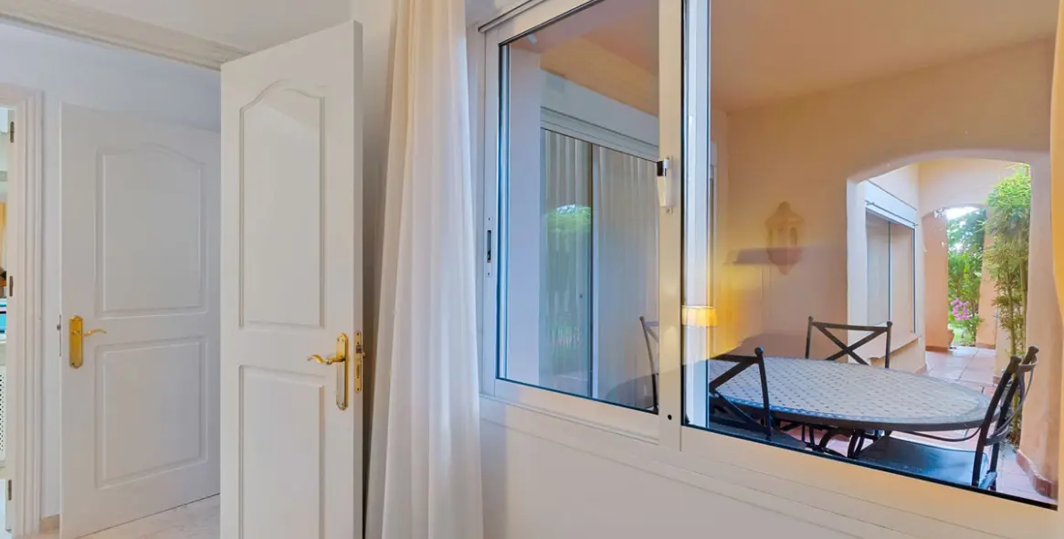 Sale of ground floor apartment in Sierra Blanca 15