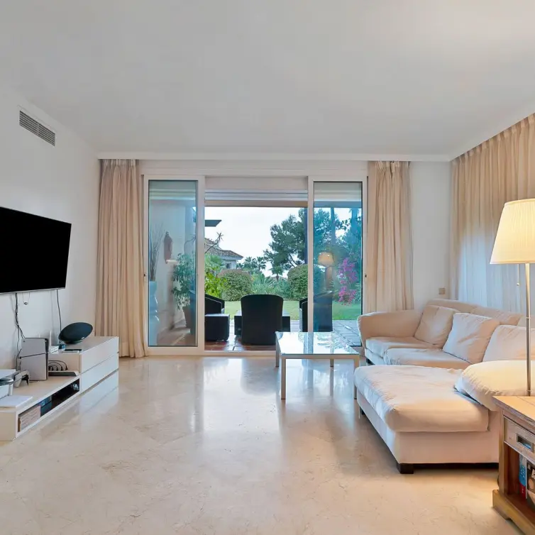 Sale of ground floor apartment in Sierra Blanca