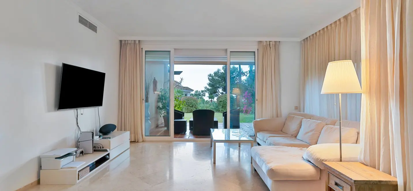 Sale of ground floor apartment in Sierra Blanca 2