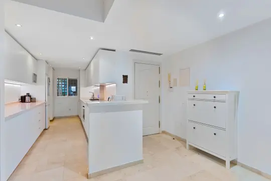 Image 6 thumb