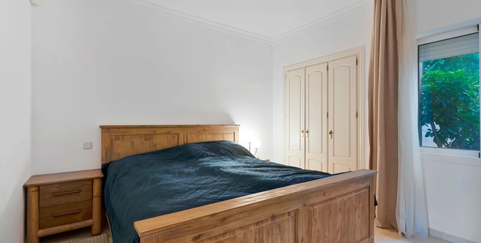Sale of ground floor apartment in Sierra Blanca 21