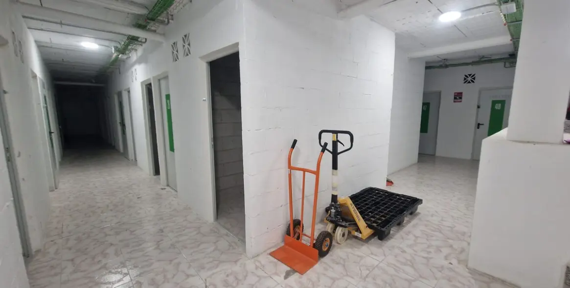 Продажа коммерческого помещения в Fuengirola 9