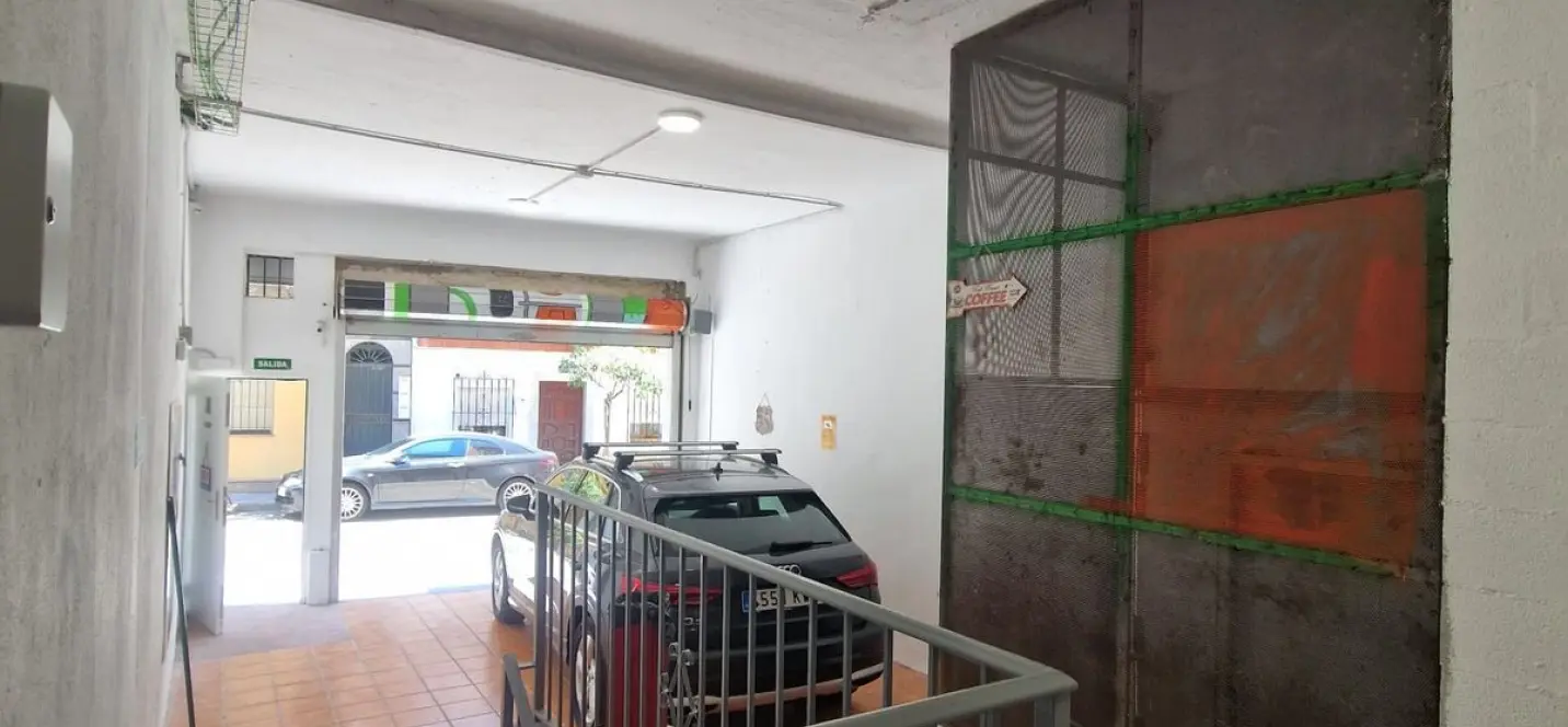 Sale of commercial premises in Fuengirola 1
