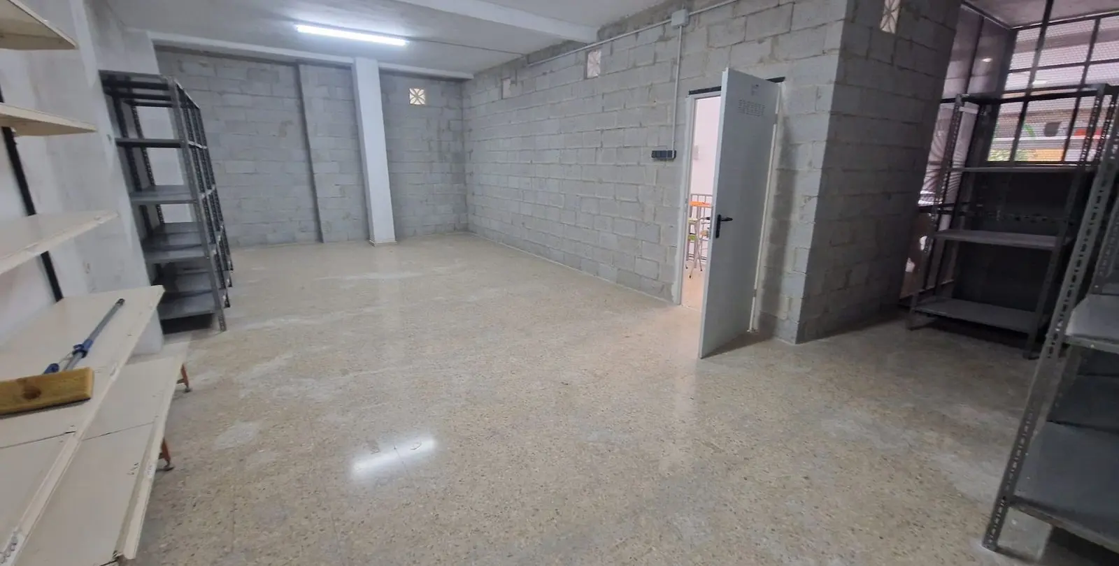 Sale of commercial premises in Fuengirola 7