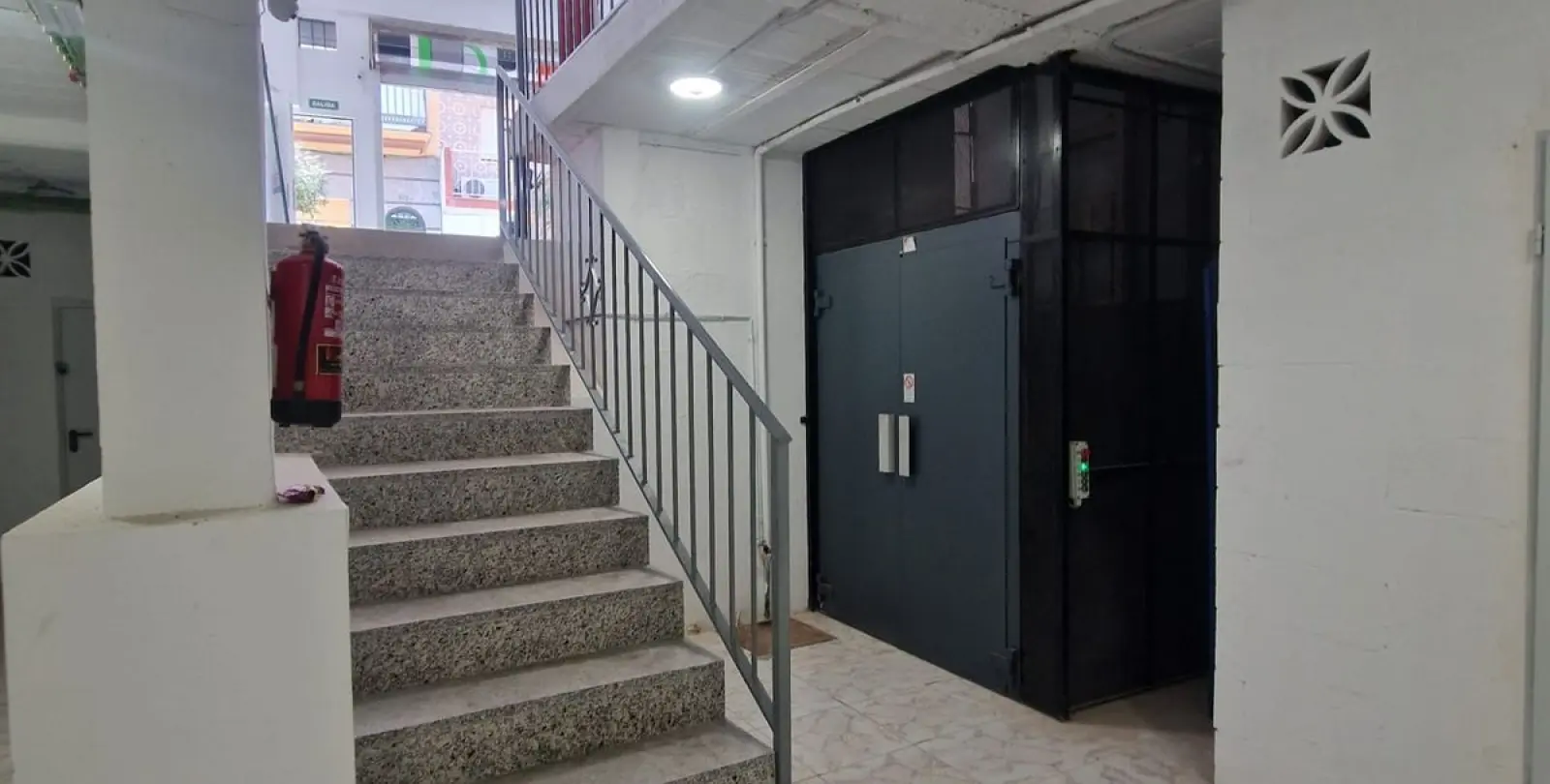 Sale of commercial premises in Fuengirola 9