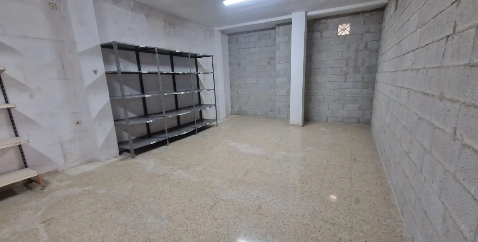 Sale of commercial premises in Fuengirola 10