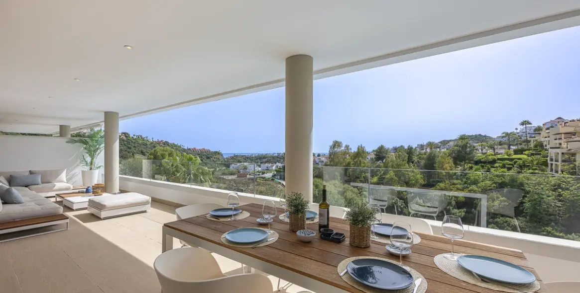 Venta de ático dúplex en Benahavís 1