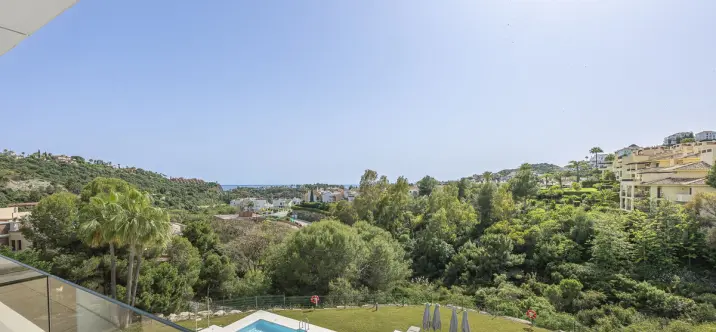 Venta de ático dúplex en Benahavís 1