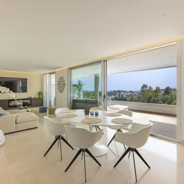 Venta de ático dúplex en Benahavís