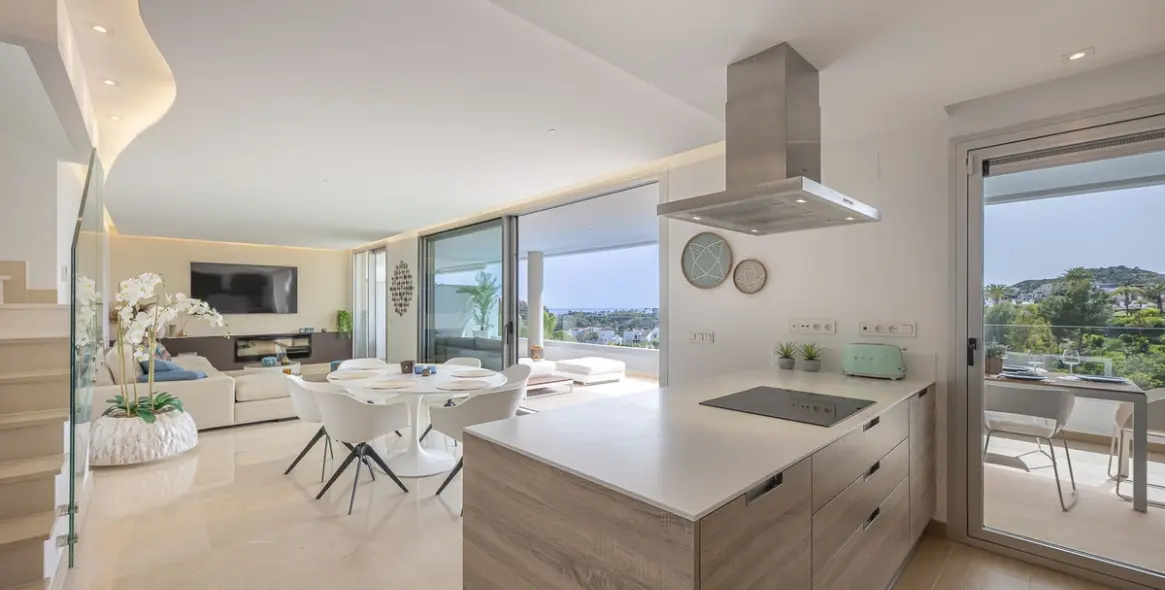 Venta de ático dúplex en Benahavís 6