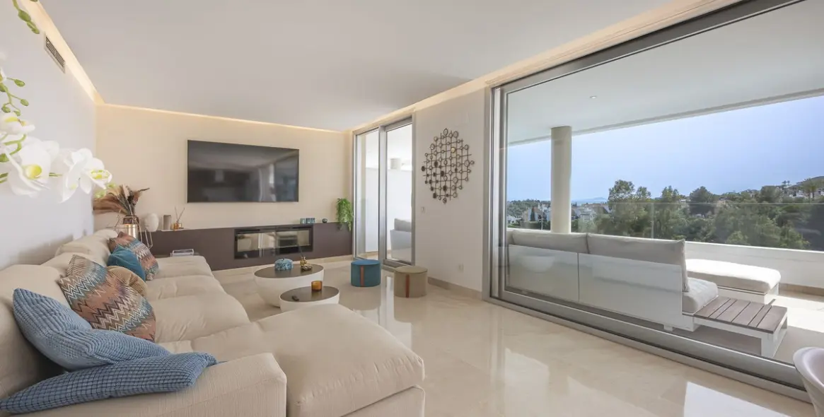 Venta de ático dúplex en Benahavís 8