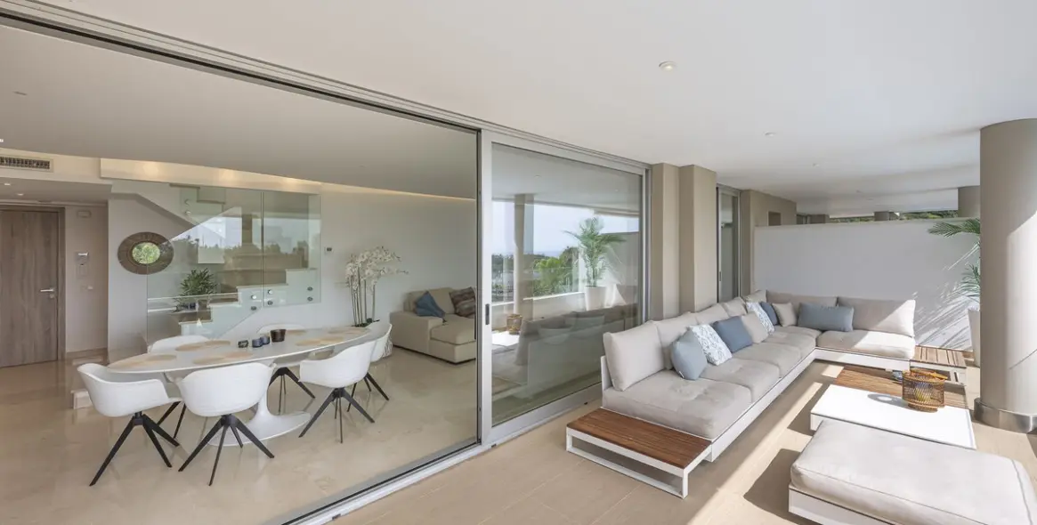 Venta de ático dúplex en Benahavís 9