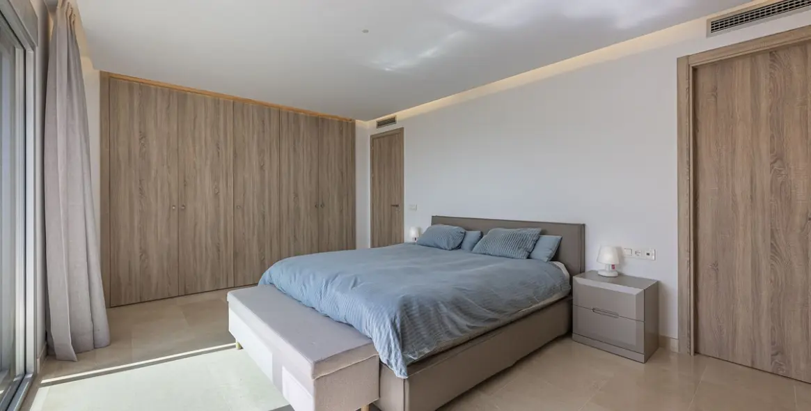 Venta de ático dúplex en Benahavís 11