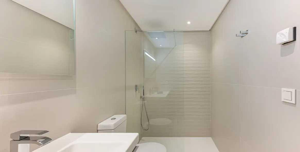 Venta de ático dúplex en Benahavís 19