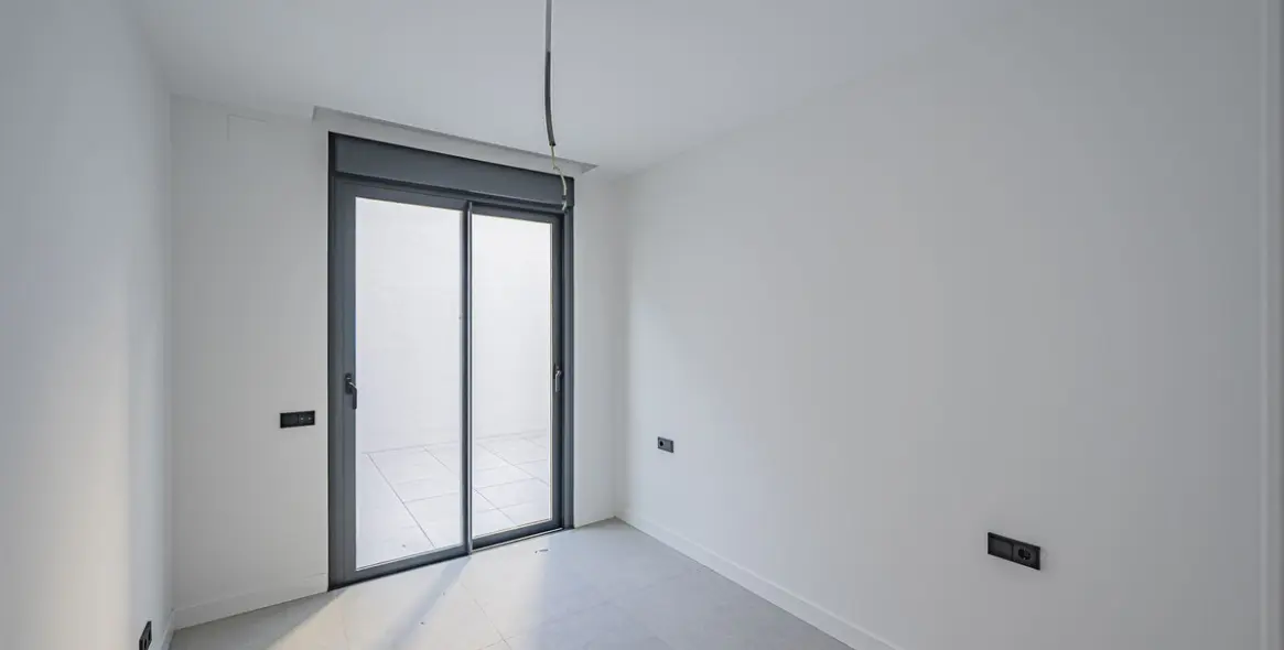 Sale of middle floor apartment in Altos de los Monteros 17