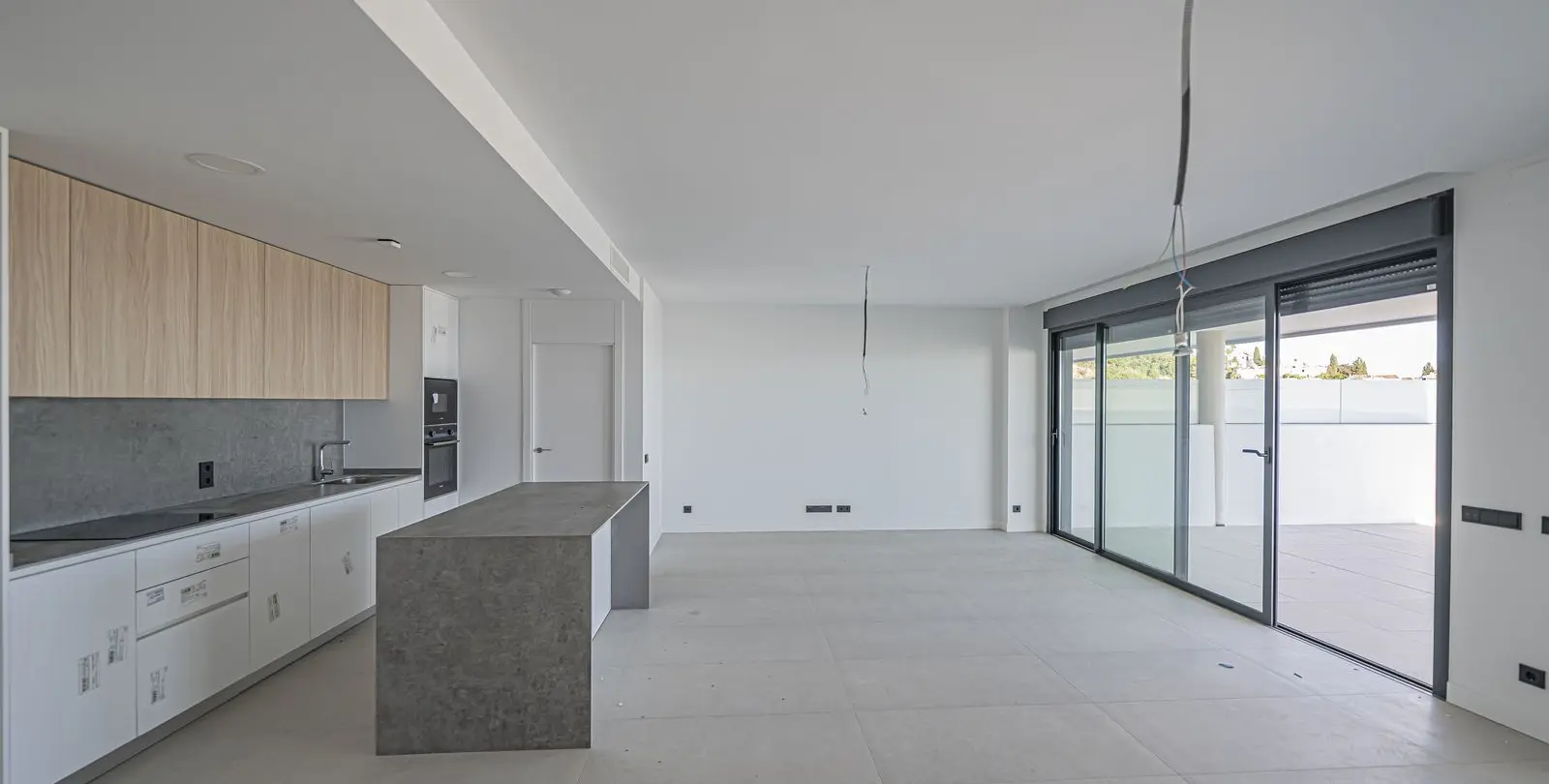 Sale of middle floor apartment in Altos de los Monteros 3