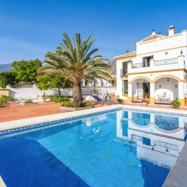 Venta de villa independiente en Arroyo de la Miel