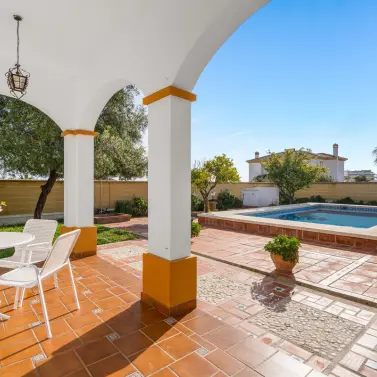 Venta de villa independiente en Arroyo de la Miel
