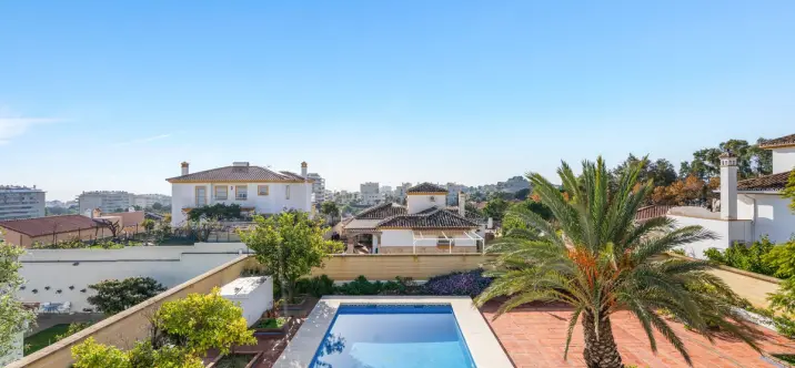 Venta de villa independiente en Arroyo de la Miel 4