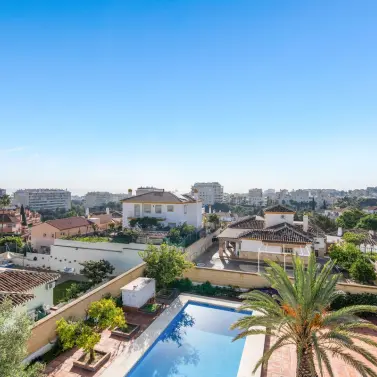 Venta de villa independiente en Arroyo de la Miel