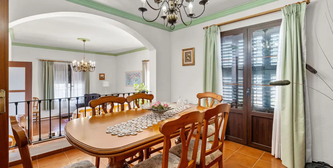 Sale of detached villa in Arroyo de la Miel 10