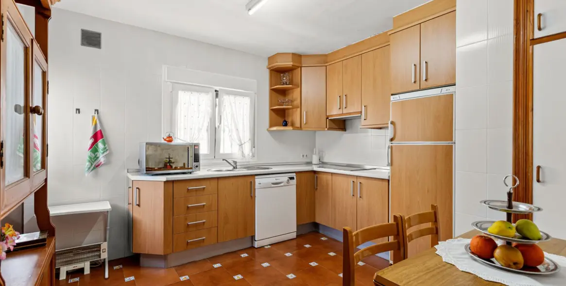 Sale of detached villa in Arroyo de la Miel 12