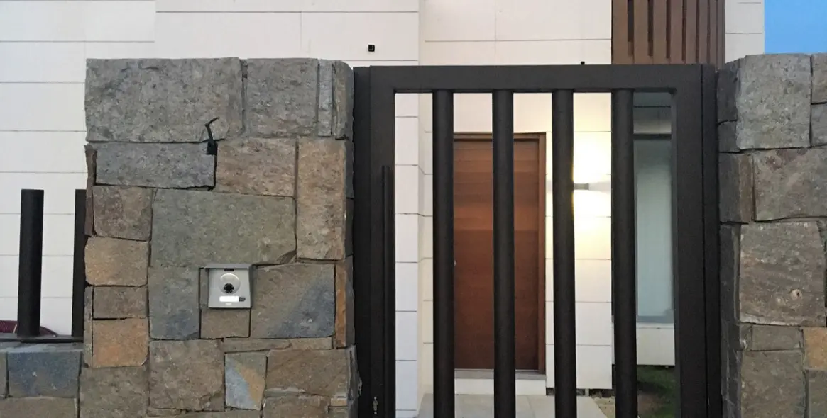 Продажа  отдельно стоящей виллы в Mijas Costa 19