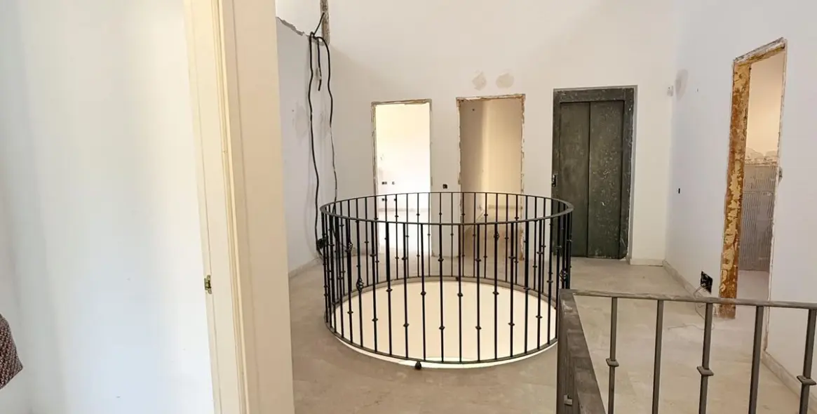 Продажа  отдельно стоящей виллы в Marbella East (район Elviria) 4