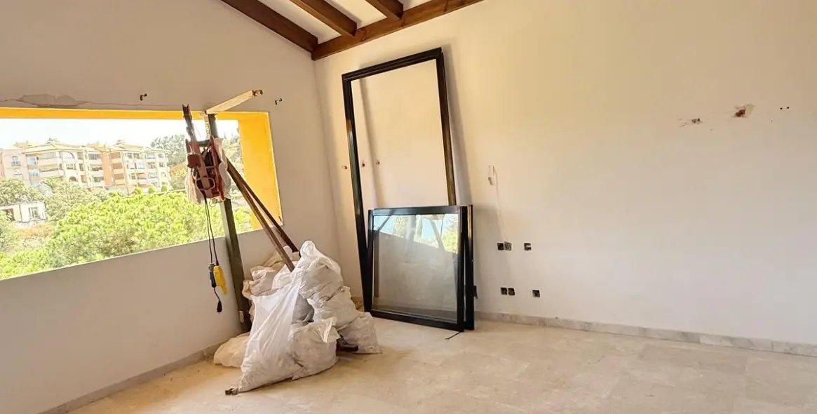 Продажа  отдельно стоящей виллы в Marbella East (район Elviria) 14