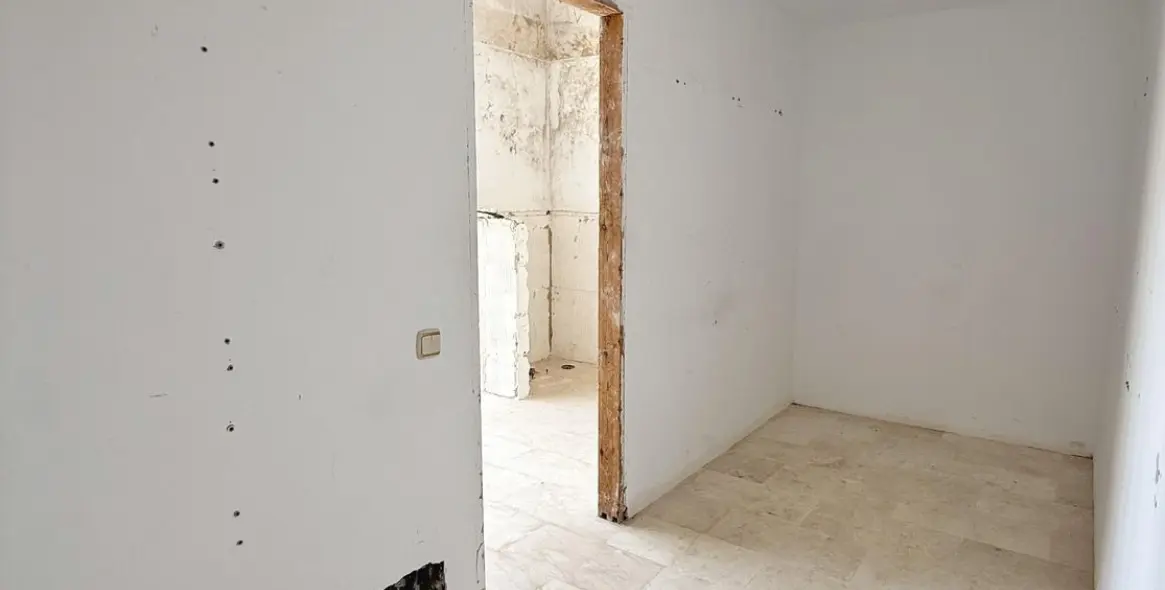 Продажа  отдельно стоящей виллы в Marbella East (район Elviria) 17